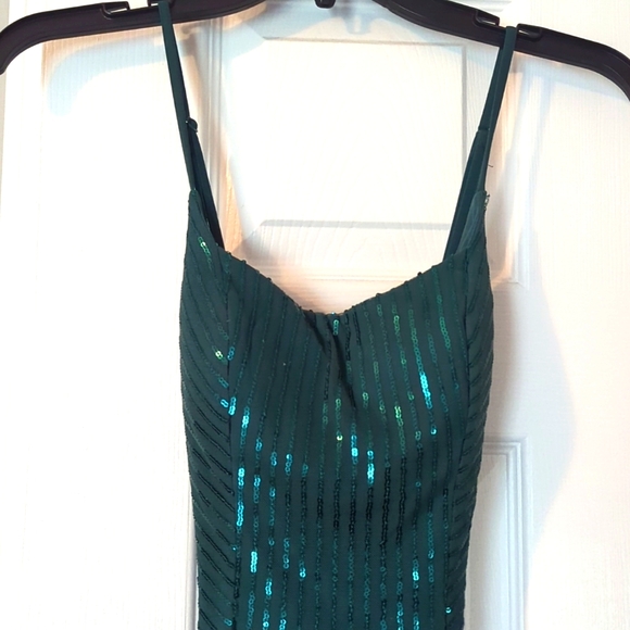 Emerald Green Formal Dress - Picture 2 of 6